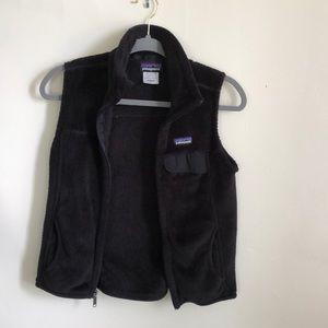 Black fuzzy Patagonia vest